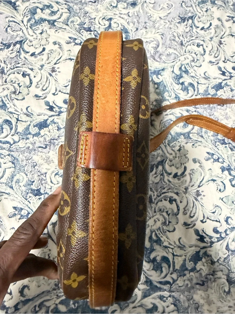 Vintage Louis Vuitton Jeune Fille GM Monogram Crossbody Bag•M1874